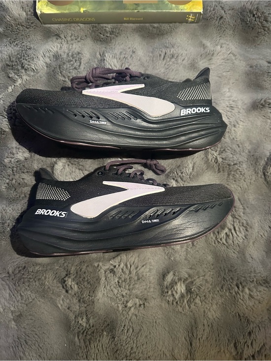Brooks Shoes - Brooks Glycerin Max
Black Orchid Ice Grey (Women's)
